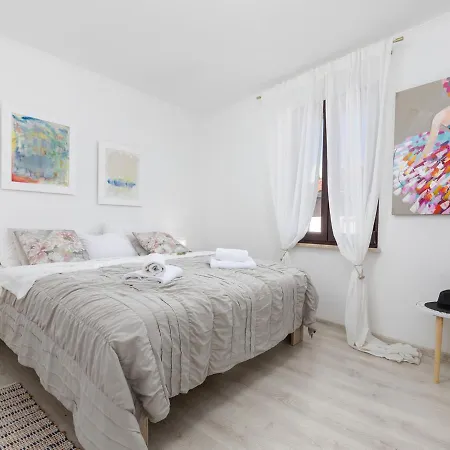 Apartment Tre Cuori By Irundo Rovinj Exterior photo